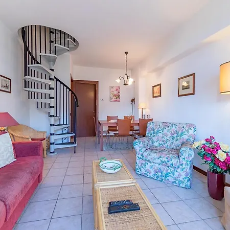 Rising Sun Apartment Acquaseria